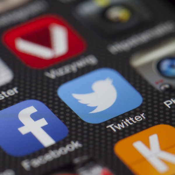redes-sociales Redes Sociales